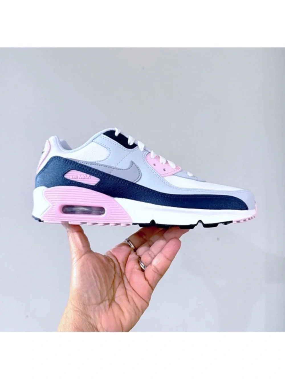 Nike Air Max 90 LTR Sneakers Size 7Y/ 8.5 Women